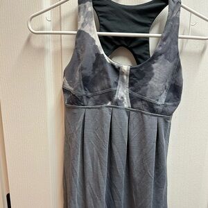 Lululemon tank top size 4, NWOT